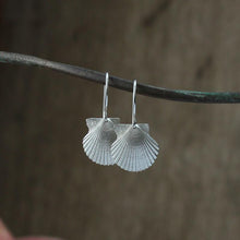 Load image into Gallery viewer, Tresco Scallop Hooks | Fay Page
