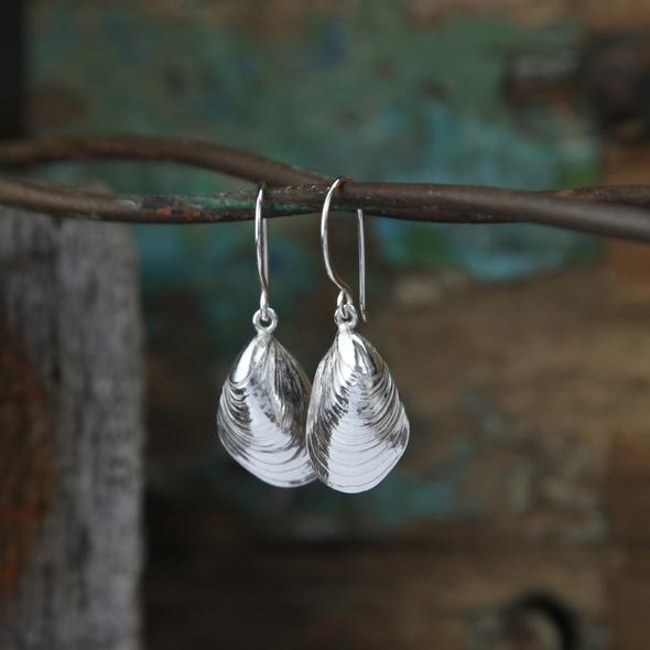 Silver Mussel Hooks | Fay Page